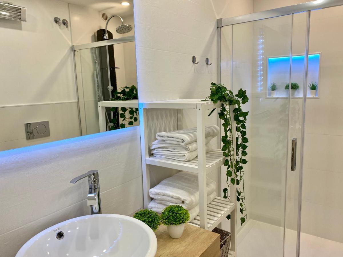 Suite Breeze - Private Heated Pool 말라가 외부 사진