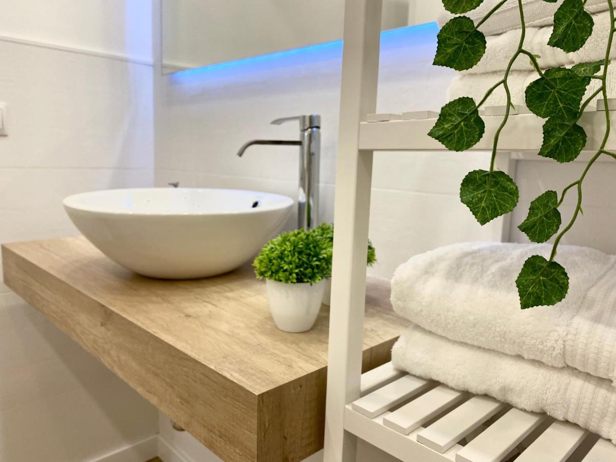 Suite Breeze - Private Heated Pool 말라가 외부 사진